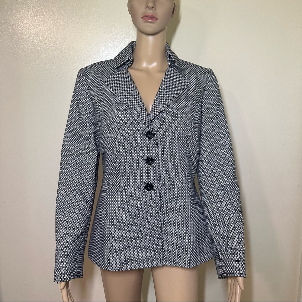 Mix by Tahari - Black and White Tailored Blazer with Structured Shoulders